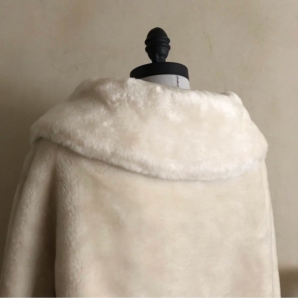 Vintage Cream Plush Coat - Picture 6 of 12